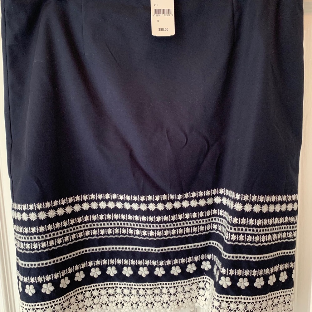 Brooks Brothers Embroidered Pencil Skirt